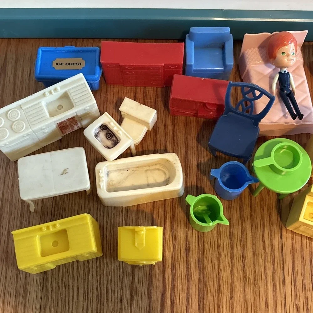 Vintage Lot Marx‎ 1950s Dollhouse Furniture Kitchen, Bath, Tv Most Are 1:24